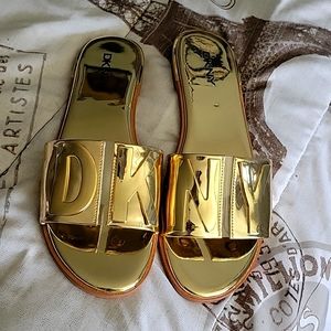 Metallic woman sandals dkny